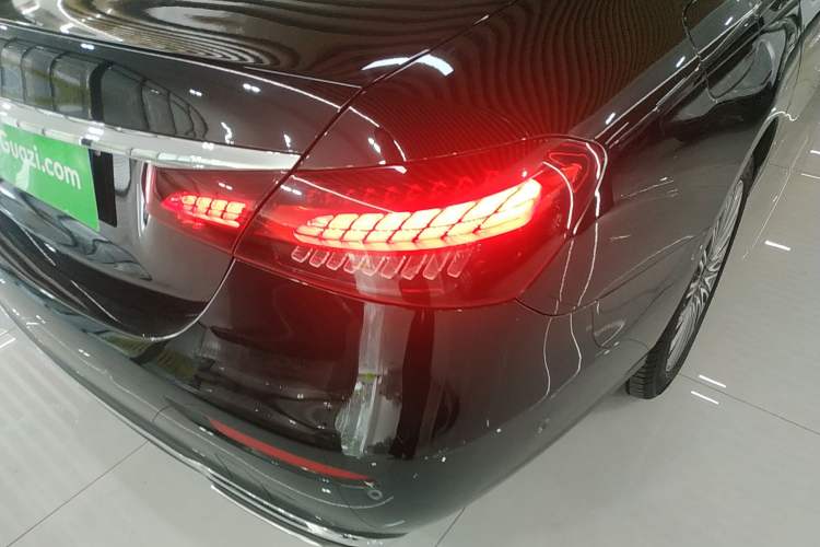 Used Mercedes-Benz E-Class 2022 Updated E 300 L Stylish Edition Right Rear Taillight