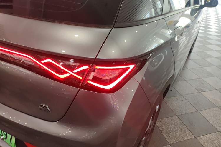 Used BYD Dolphin 2021 405 km Fashion Edition
