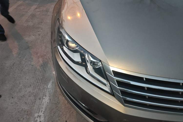 Used Volkswagen FAW-Volkswagen CC 2016 2.0 TSI Luxury Model Right Front Headlight