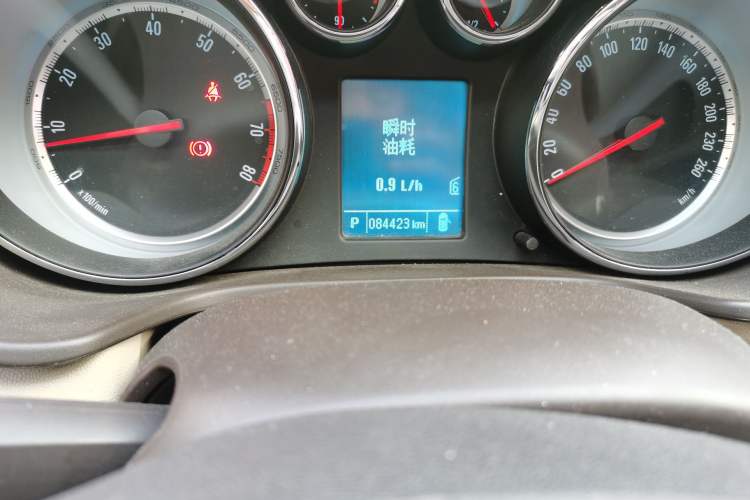 Used Buick Regal 2015 2.0L Leading Fashion Edition