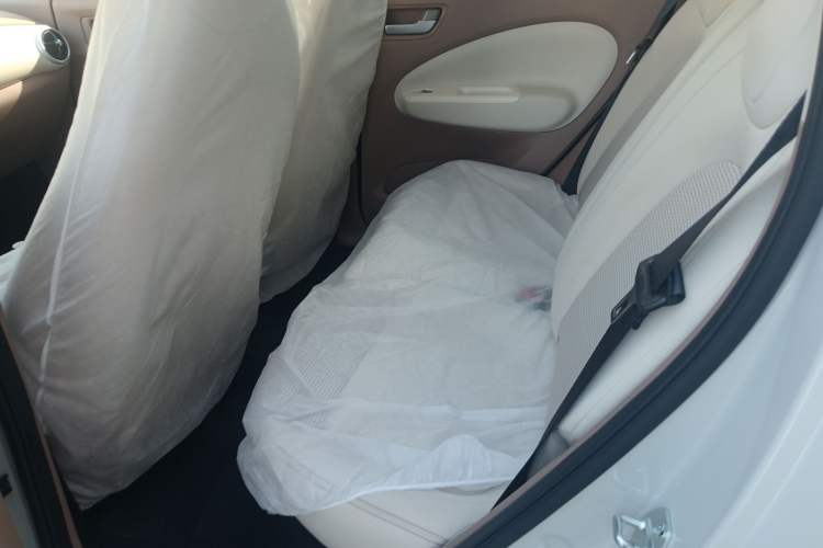 Used Wuling Hongguang MINIEV 2025 Four-Door Version Advanced Edition Left Rear Seat