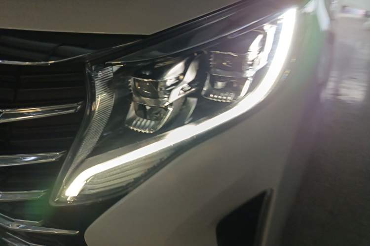 Used GAC Trumpchi M8 2023 Lingxiu Series 390T Deluxe Edition Left Front Headlight