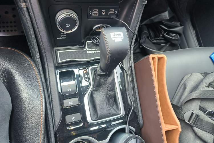 Used Jeep Grand Commander 2018 2.0T Four-Wheel Drive Prestige Edition China V
