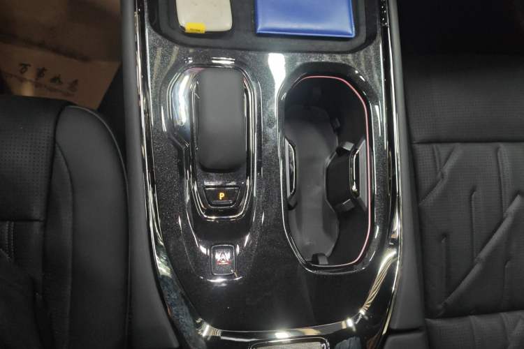 Used Zeekr 009 2024 7-Seater Walk-Through Version Four-Wheel Drive 108 kWh
