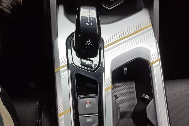 Used Geely Auto Emgrand L HiP 2022 1.5TD-DHT Pro 100KM Super Clean Gear Lever