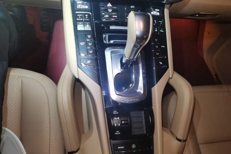 Used Porsche Cayenne 2013 3.6L automatic transmission U.S. specification