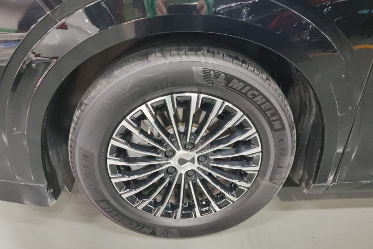 Used Denza D9 2024 DM-i 980 Four-Wheel Drive Prestige Model
