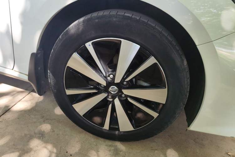 Used Nissan Teana 2021 2.0L XL Comfort Edition Right Front Wheel Hub