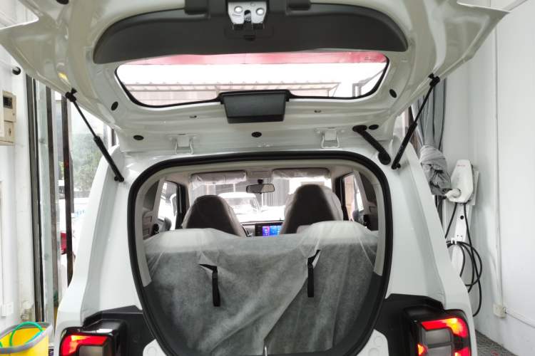 Used Geely Galaxy Panda 2025 210km Panda Rider Trunk