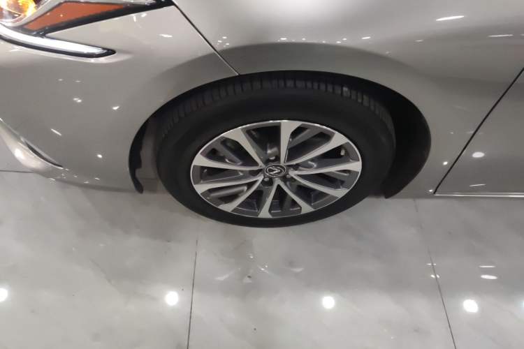 Used Lexus ES 2022 200 Excellence Edition