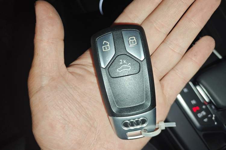 Used Audi A4L 2020 40 TFSI Fashion Dynamic Model Vehicle Key
