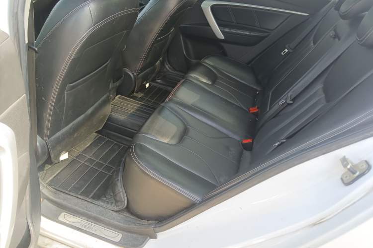 Used Geely Auto Emgrand 2016 Sedan 1.5L Manual Upward Edition