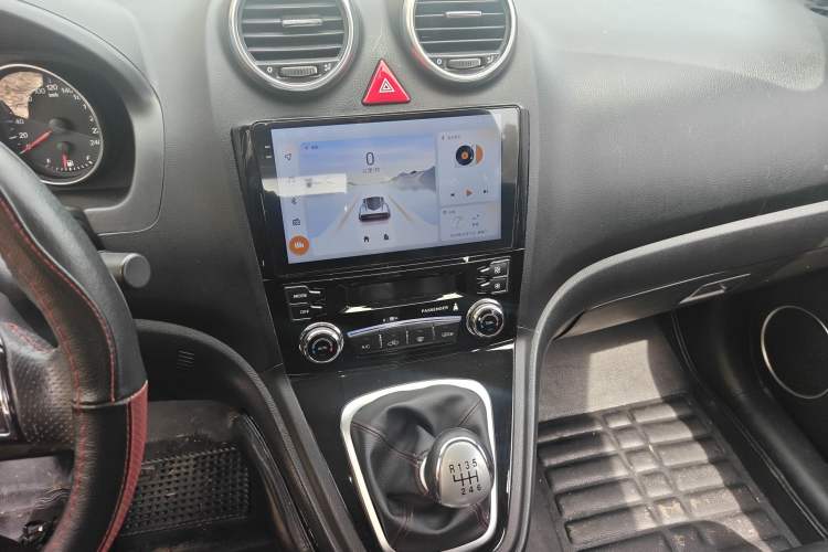 Used Haval H6 2015 Upgraded Model 1.5T Manual Two-Wheel Drive Elite Version