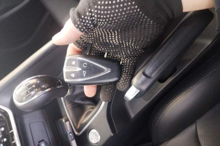 Used CHANGAN Eado 2022 PLUS 1.6L GDI Manual Elite Model Vehicle Key