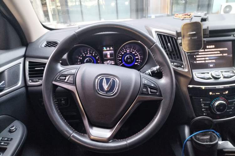 Used CHANGAN CS75 2016 2.0L Manual Leading Version China V Standard
