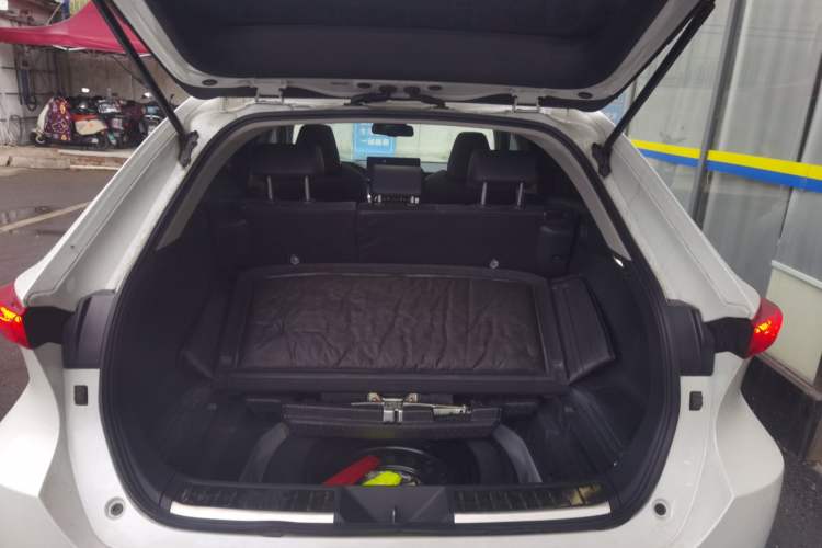 Used Toyota Harrier 2022 2.0L CVT Two-Wheel Drive Deluxe Edition