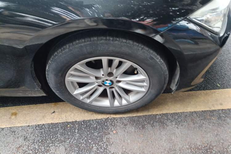 Used BMW 3 Series 2013 320Li Fashion Model
