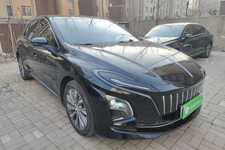 Used Hongqi E-QM5 2022 431 km Charge & Enjoy Edition
