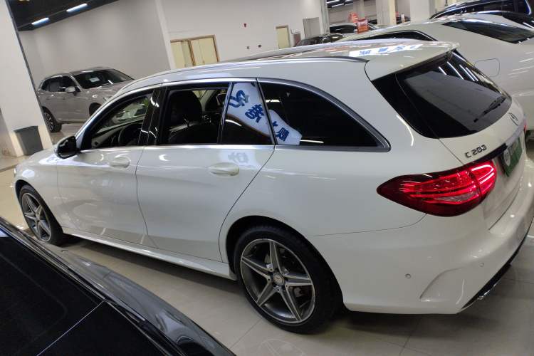 Used Mercedes-Benz C-Class 2017 C 200 station wagon Left Side