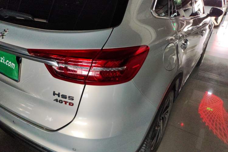 Used Hongqi HS5 2022 Revised Version 2.0T Smart Connect Flagship Edition Right Rear Taillight
