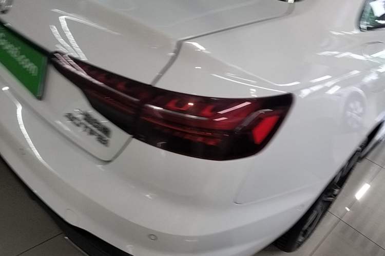 Used Audi A4L 2022 40 TFSI Luxury Dynamic Model
