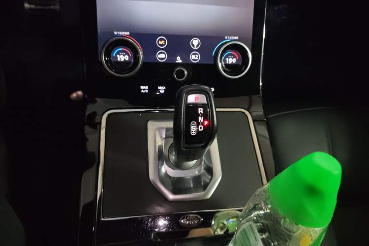 Used Land Rover Range Rover Evoque 2020 249 PS R-DYNAMIC SE Sport Technology Edition