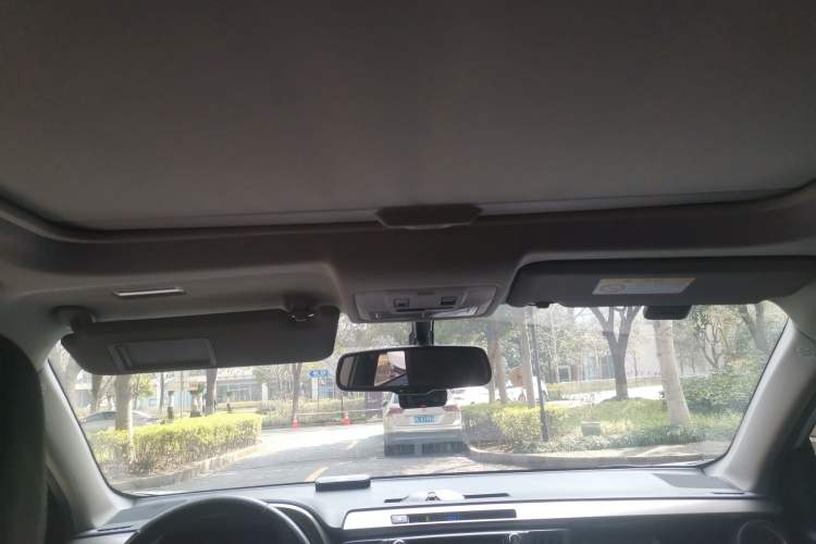 Used Toyota RAV4 2015 2.5L Automatic 4x4 Elite Edition
