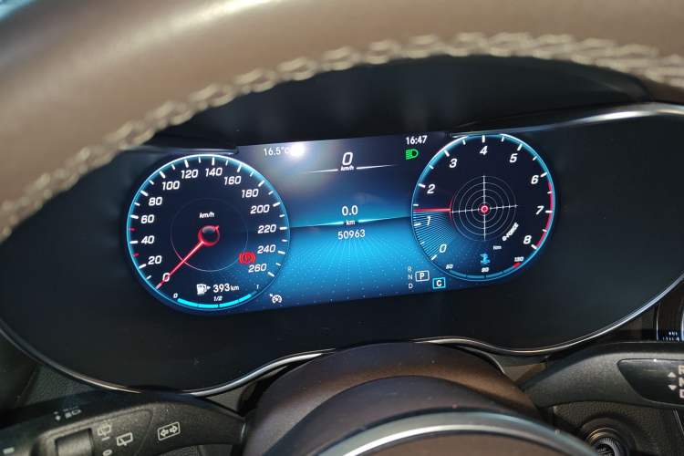 Used Mercedes-Benz GLC 2021 GLC 260 L 4MATIC Luxury Model Instrument Cluster