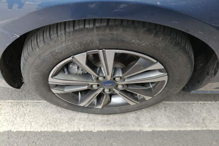 Used Ford Escort 2021 1.5L Automatic Diamond Edition Left Front Wheel Hub