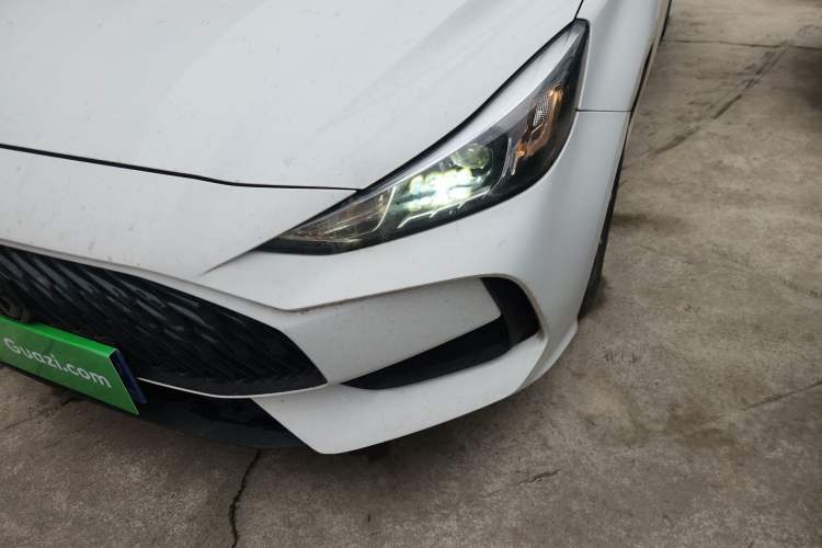 Used MG 5 2021 180 DVVT CVT Youthful Style Edition
