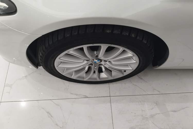 Used BMW 5 Series 2014 525Li Luxury Design Package
