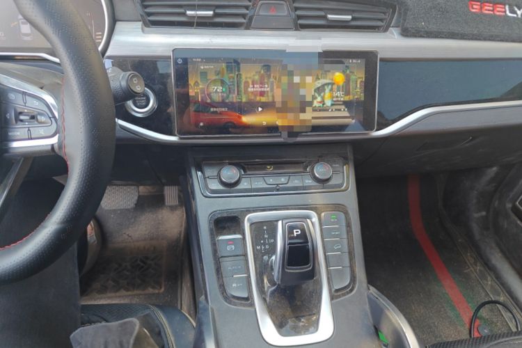 Used Geely Auto Emgrand X7 Sport 2021 Million Edition 1.8TD DCT Two-Wheel Drive Luxury Model Audio And AC Panel