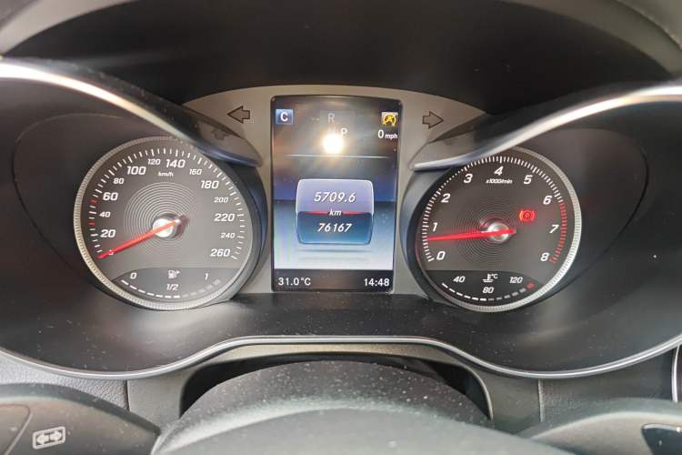 Used Mercedes-Benz GLC 2016 GLC 300 4MATIC Dynamic Model Instrument Cluster