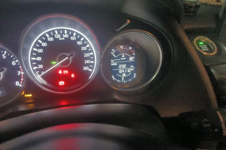 Used Mazda Atenza 2017 2.0L Blue Sky Luxury Edition
