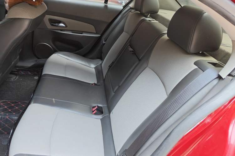 Used Chevrolet Cruze 2013 1.6L SE WTCC Edition MT Left Rear Seat