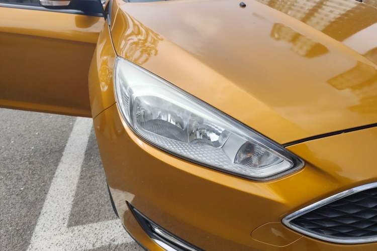 Used Ford Focus 2015 Hatchback 1.6L Manual Fashion Edition