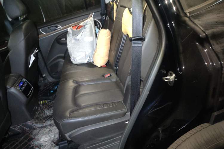 Used Roewe RX8 2019 30T Smart Connectivity Two-Wheel Drive Supreme Flagship Edition