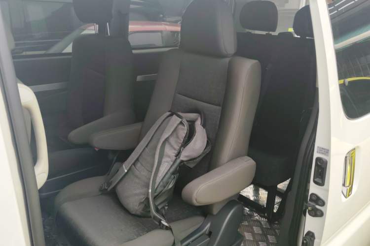 Used Jinbei Hiace King 2021 2.0L Business King Series Enjoyment Version Standard Top 7-Seater 1TZS