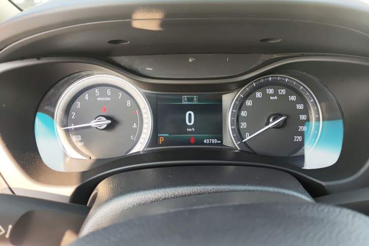 Used Buick GL6 2018 18T 6-Seater Luxury Model
