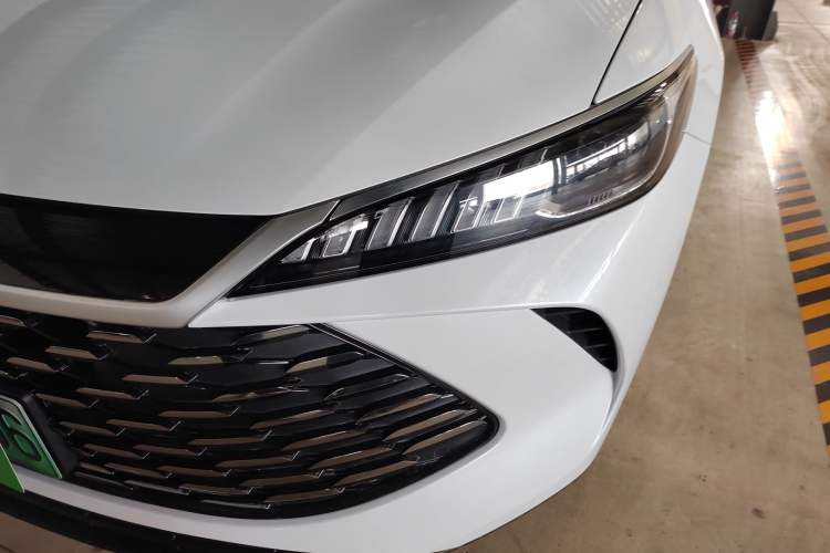 Used BYD Qin PLUS 2025 DM-i Smart Drive 55KM Leading Model