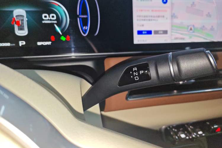 Used ORA Good Cat 2023 401 km Standard Range Luxury Version Ternary Lithium
