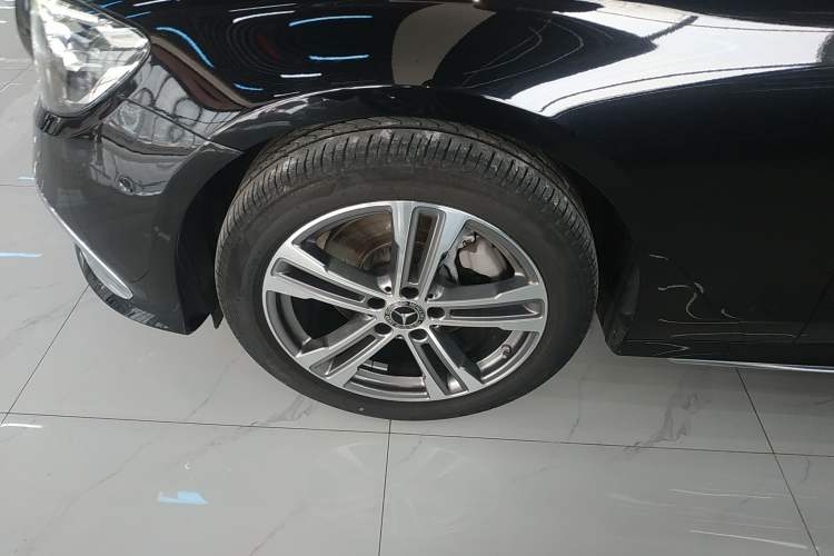 Used Mercedes-Benz E-Class 2023 Restyled E 260 L Sport Edition Exterior 4