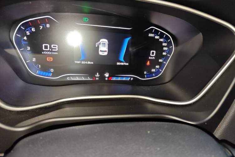 Used Geely Auto Vision X6 2019 1.4T Manual 4G Connect Luxury Model China VI Standard