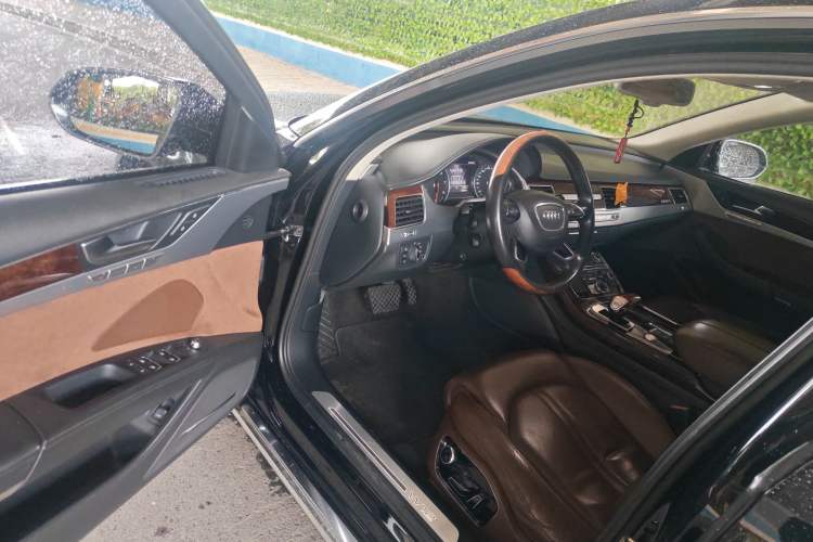 Used Audi A8 2011 A8L W12 6.3 FSI quattro
