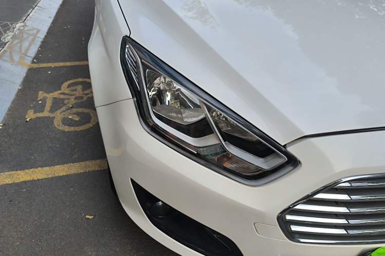 Used Ford Escort 2015 1.5L Manual Comfort Model