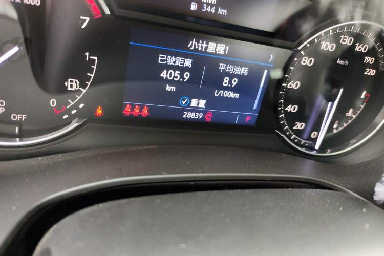 Used Cadillac XT5 2023 2.0T Two-Wheel-Drive Fashion Edition Odometer Close Up