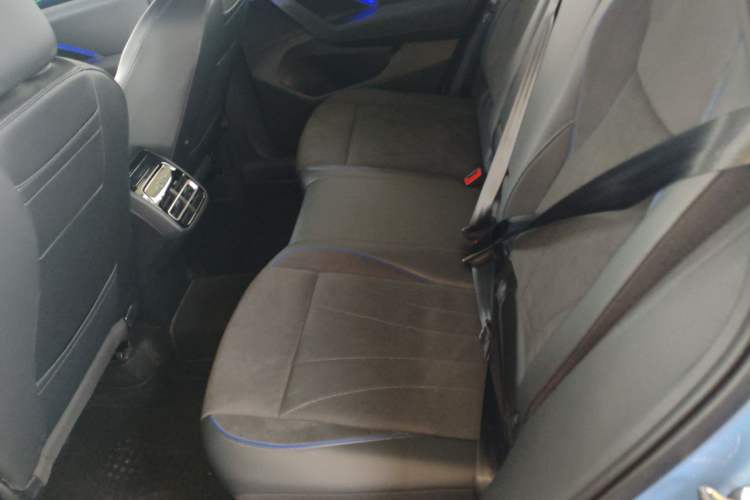 Used Volkswagen Tiguan L 2026 Model, PRO 380TSI Four-Wheel Drive R-Line Smart Luxury Edition Left Rear Seat