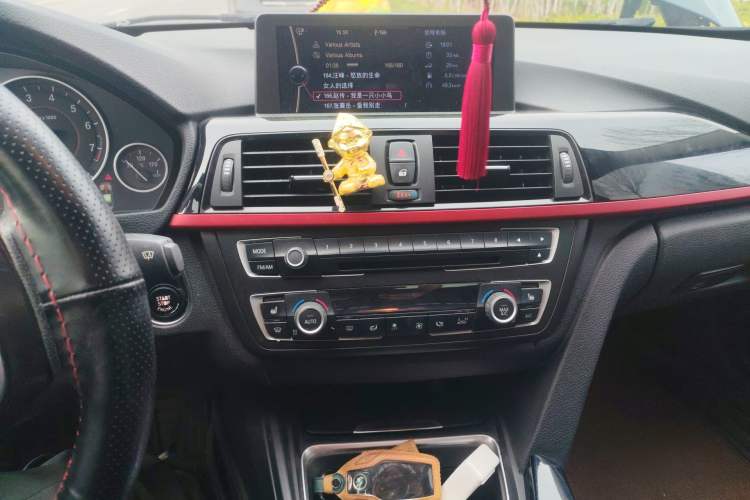 Used BMW 3 Series 2013 320i Sport Design Package
