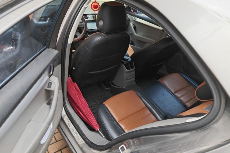 Used Skoda Octavia 2015 1.6L Automatic Yijie Edition Left Rear Seat