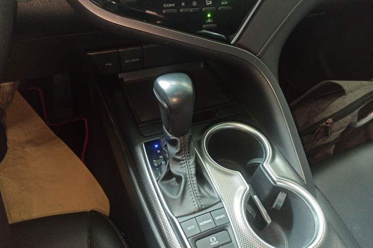 Used Toyota Camry 2021 2.5S Fēngshàng Edition Gear Lever
